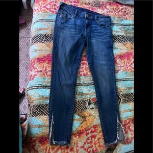 True Religion Mid rise super skinny sz 29